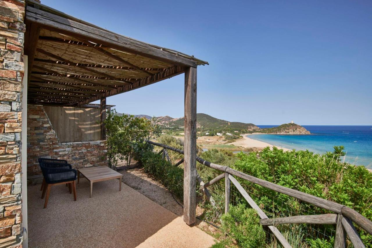 Baia Di Chia Resort Sardinia, Curio Collection By Hilton Exterior foto