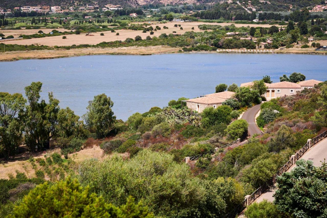 Baia Di Chia Resort Sardinia, Curio Collection By Hilton Exterior foto